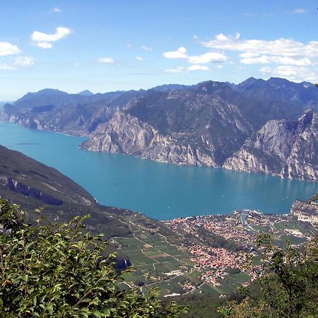 Casa Di Nin Apartment Torbole Sul Garda Екстериор снимка